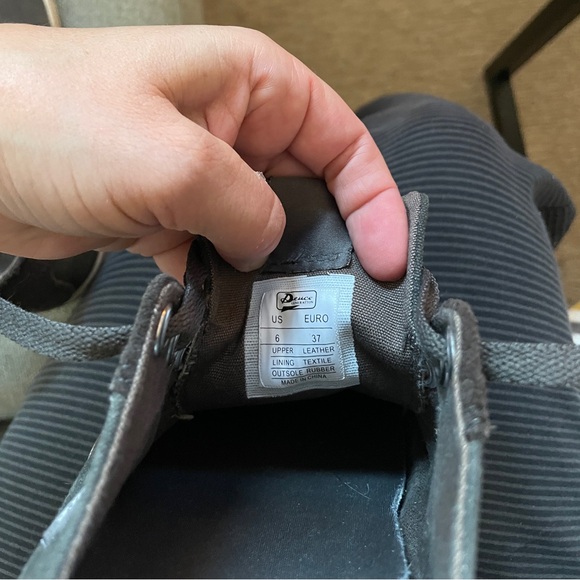 Deuce Brand shoes - Picture 7 of 7